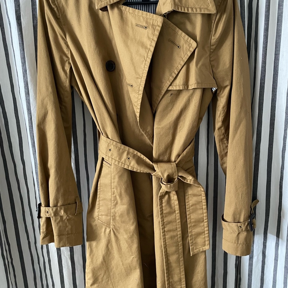 J Crew Tan Trench Coat with Belt and Epaulettes